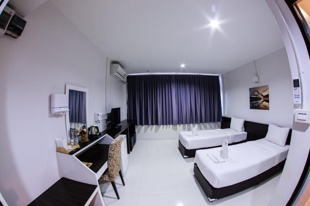 The Train Hotel Hatyai Хатъяй Экстерьер фото